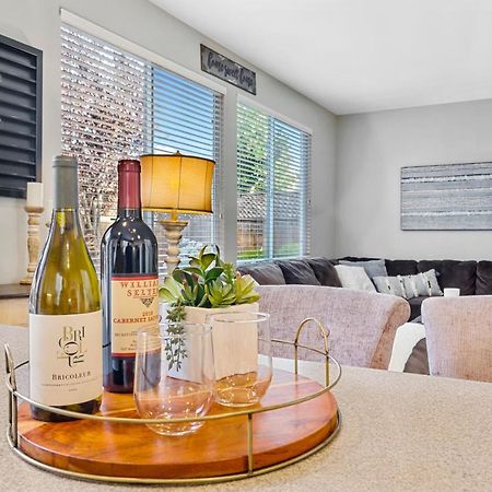 Brand New Listing - Windsor “Winetopia” Getaway Exteriör bild