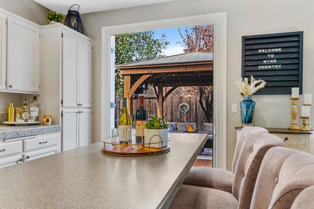 Brand New Listing - Windsor “Winetopia” Getaway Exteriör bild